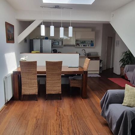 Ruhige, Grosse Ferienwohnung Am Muehlberg, Stadtrand Vienna Esterno foto
